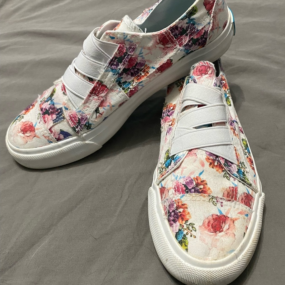 Floral Blowfish Pull On Sneakers